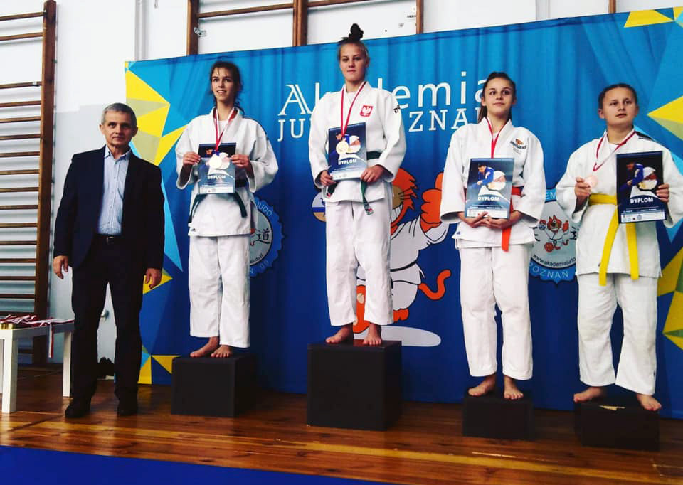 Złoto dla reprezentantek AKS Strzegom [FOTO] 